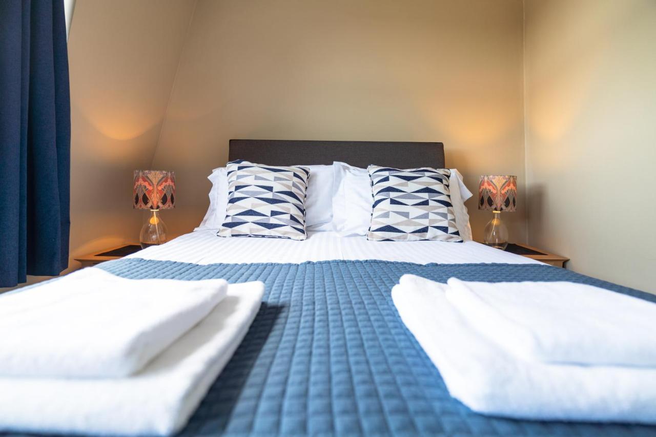 Sleepy Puffin Guest House Тенби Экстерьер фото