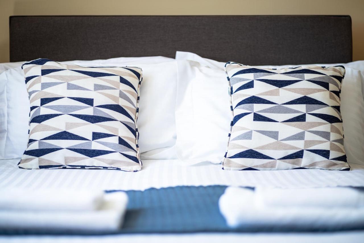 Sleepy Puffin Guest House Тенби Экстерьер фото