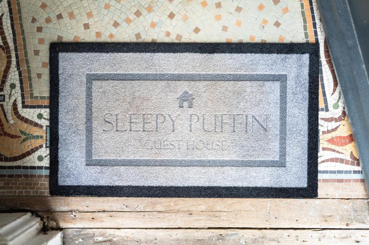 Sleepy Puffin Guest House Тенби Экстерьер фото