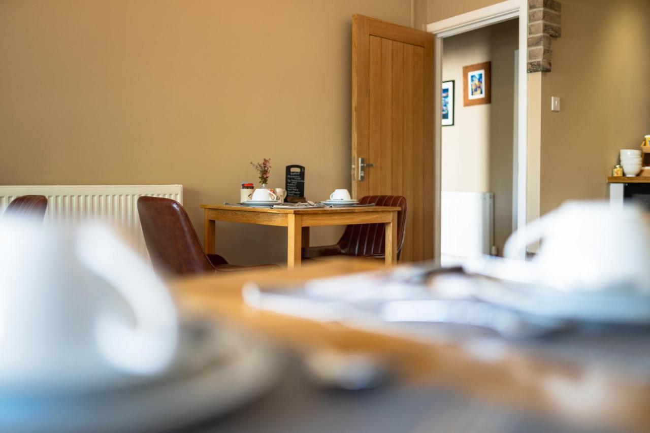 Sleepy Puffin Guest House Тенби Экстерьер фото