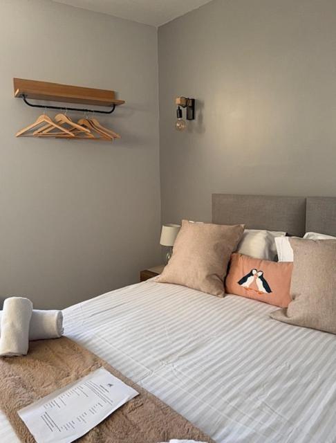 Sleepy Puffin Guest House Тенби Экстерьер фото